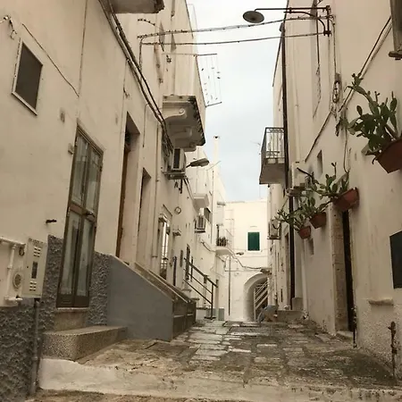 Nino Bixio House * Ostuni