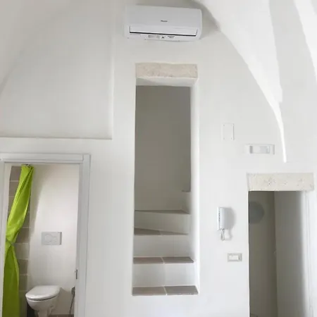 Nino Bixio House * Ostuni
